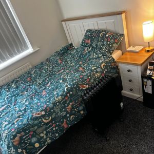 A homes2inspire bedroom